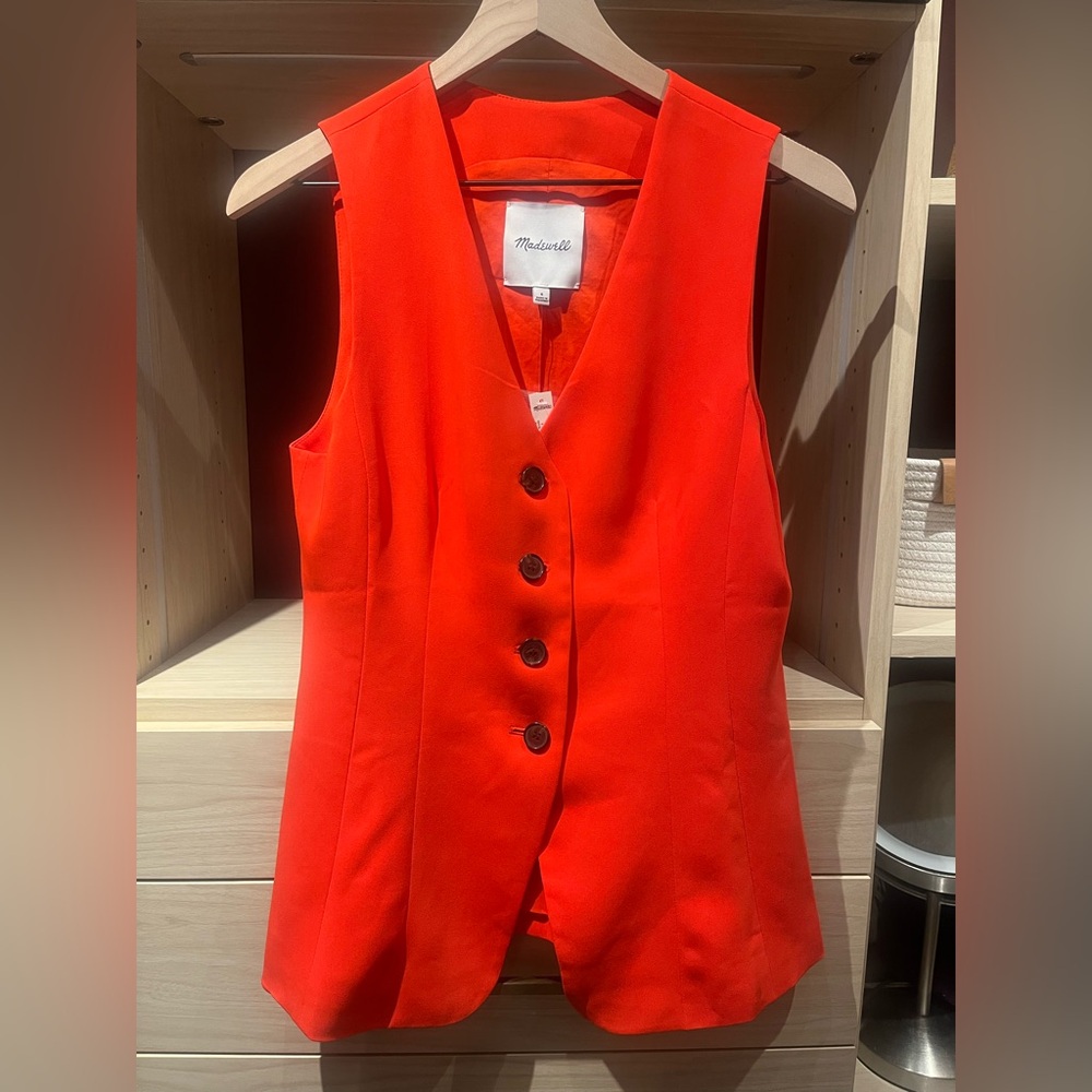 Madewell ORANGE vest top. Size 6. NWT.